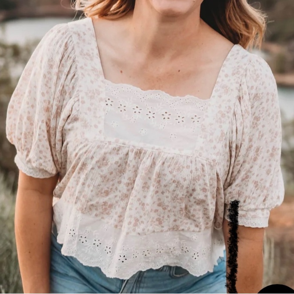 Dahl Boutique lace floral blouse M